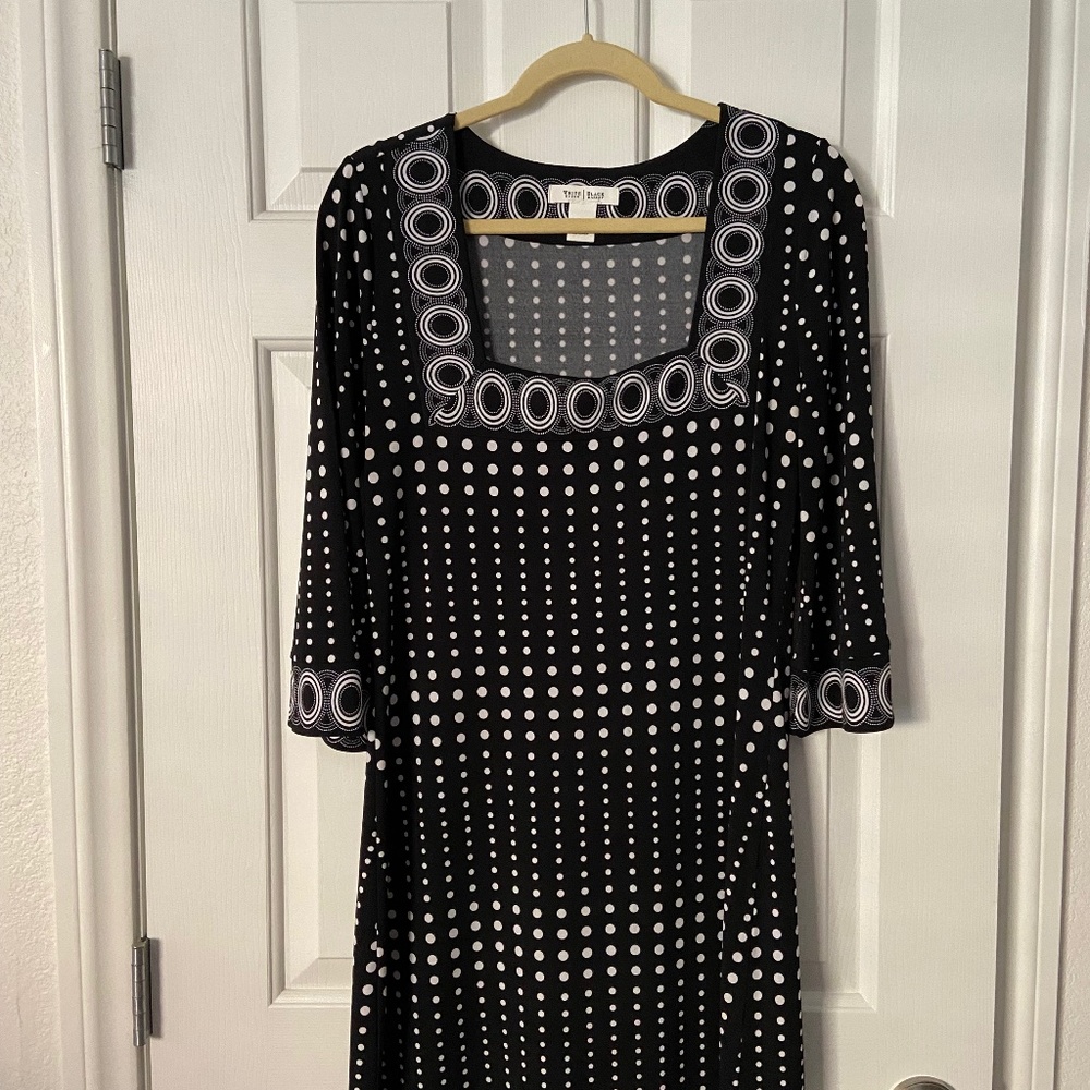 Fun White House Black Market Dress